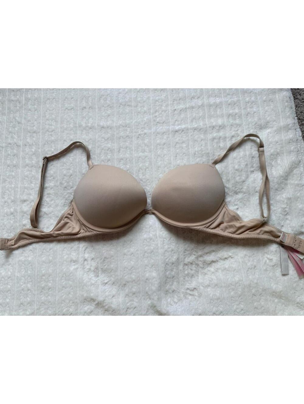 Victoria Secret nude super push up bra (34C)